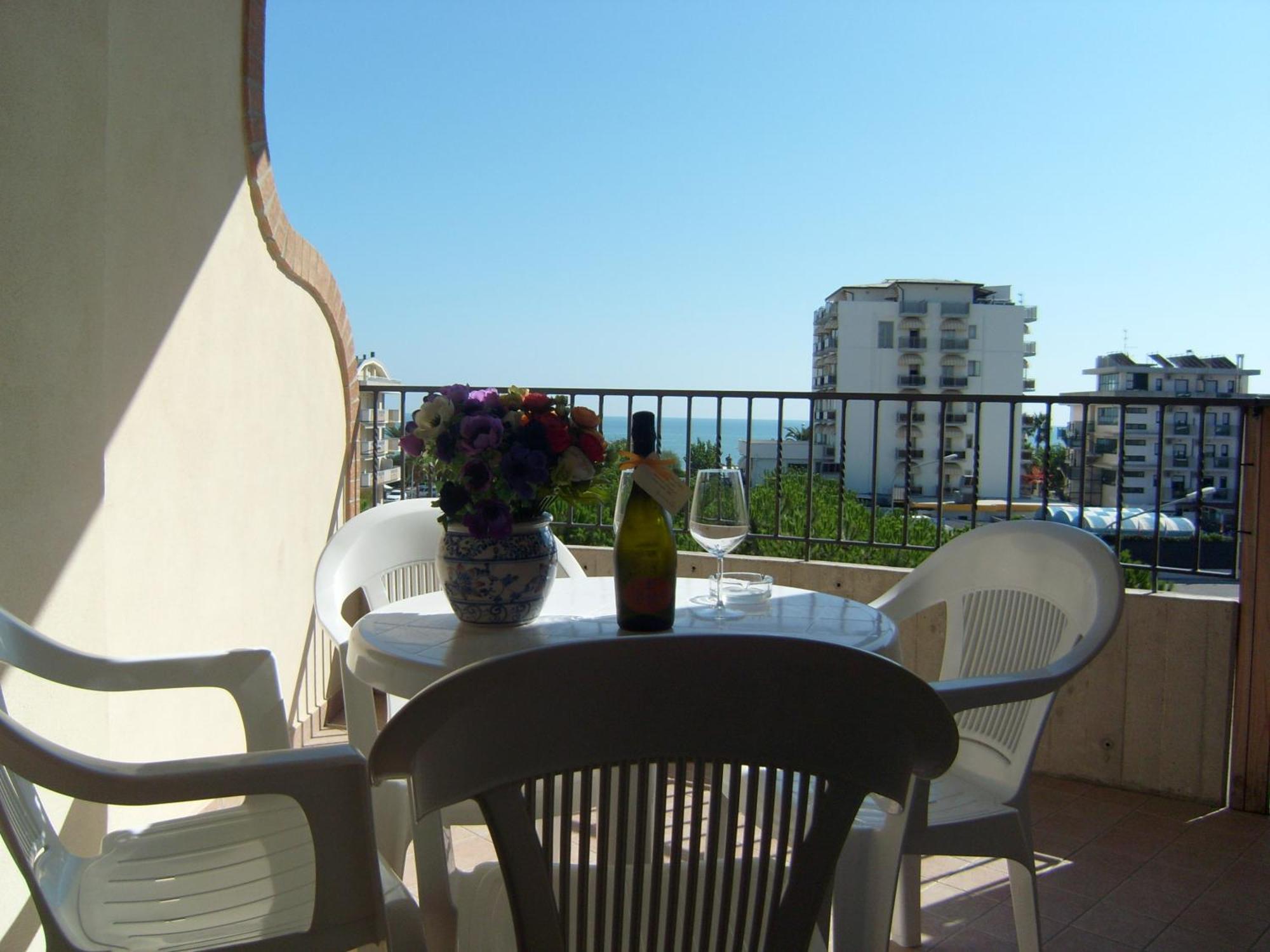 ألبا أدرياتيكا Residence Torre Del Mar الغرفة الصورة